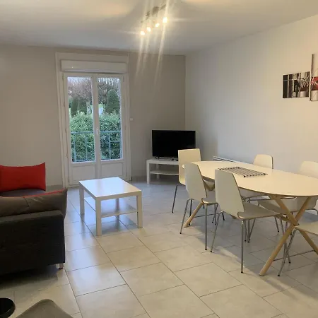 公寓 T3 En Centre-ville De Avec Terrasse, Piscine Et Parking - Fr-1-541-75 拉罗什波赛