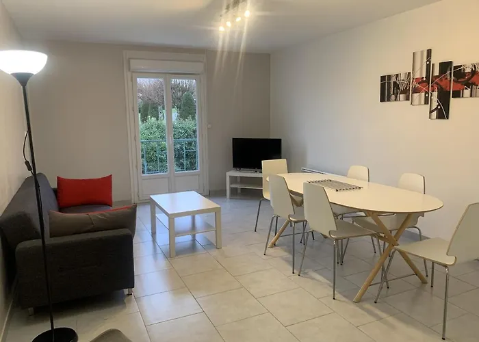 公寓 T3 En Centre-ville De Avec Terrasse, Piscine Et Parking - Fr-1-541-75 拉罗什波赛